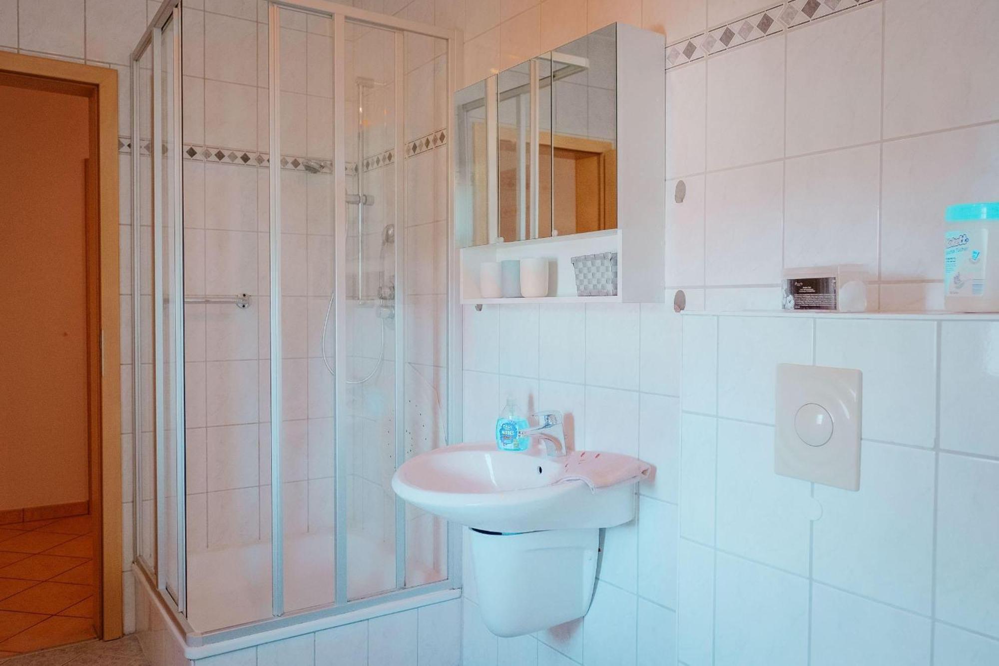 Ferienwohnung Cubus Kuehlungsborn Ost Esterno foto